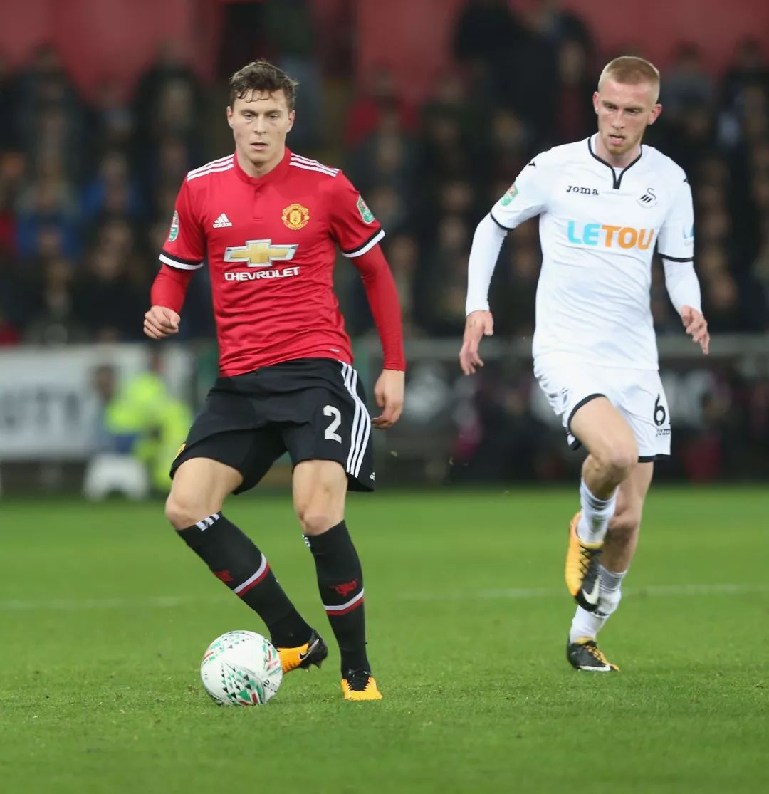 句话背后 句话背后